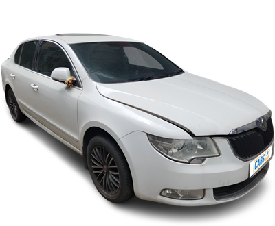 Skoda Superb-img